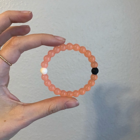 5 Lokai Bracelets - Picture 5 of 8